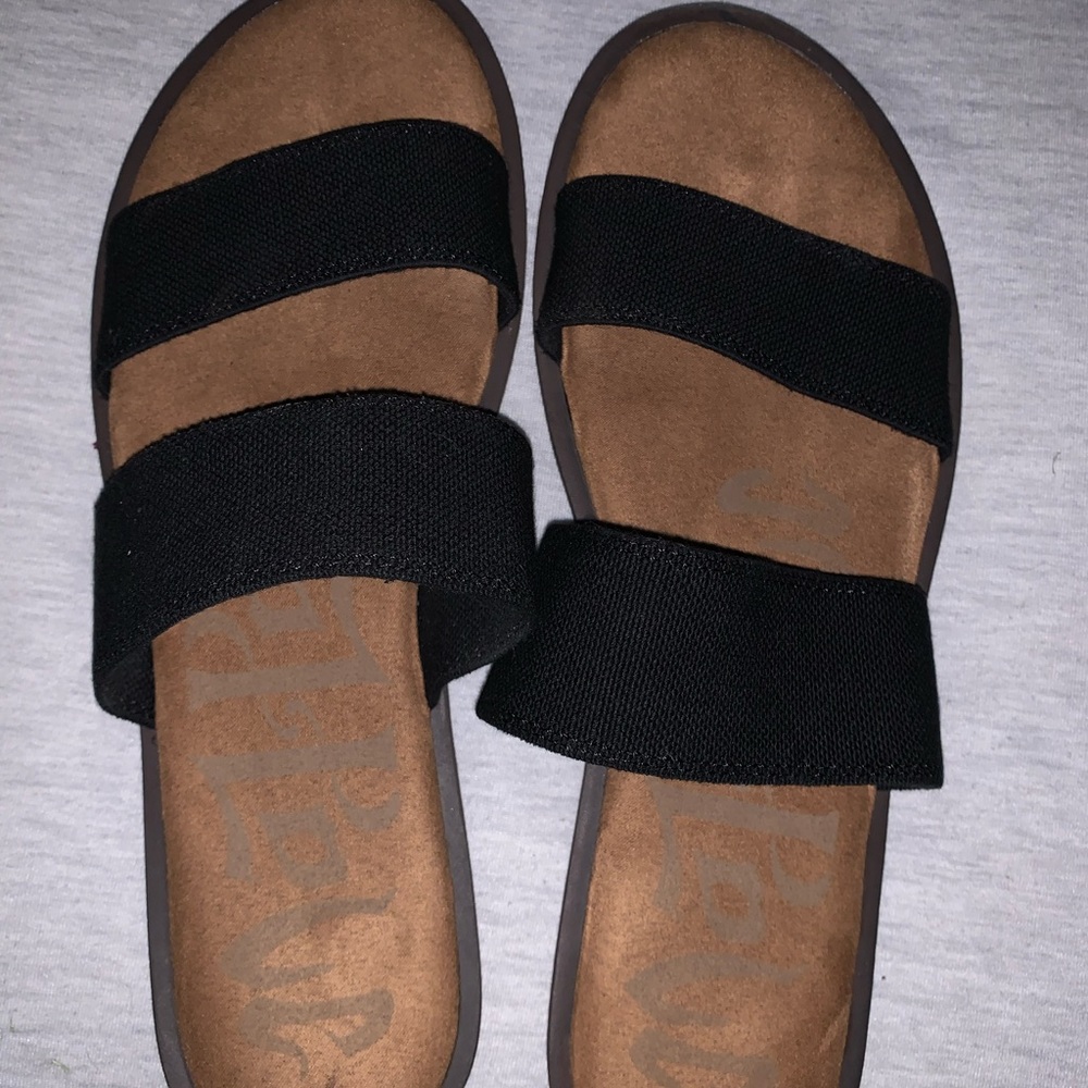 Black sandals